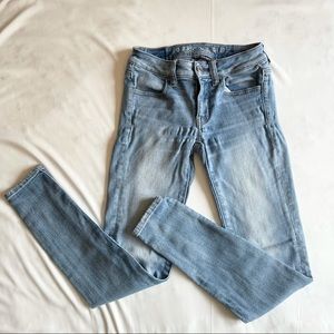 AE Super Super Stretch Jegging size 00 light wash